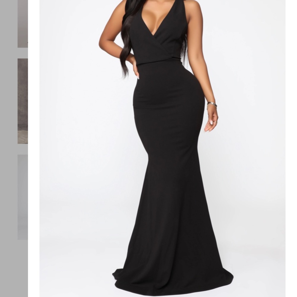 BRAND NEW backless chain gown